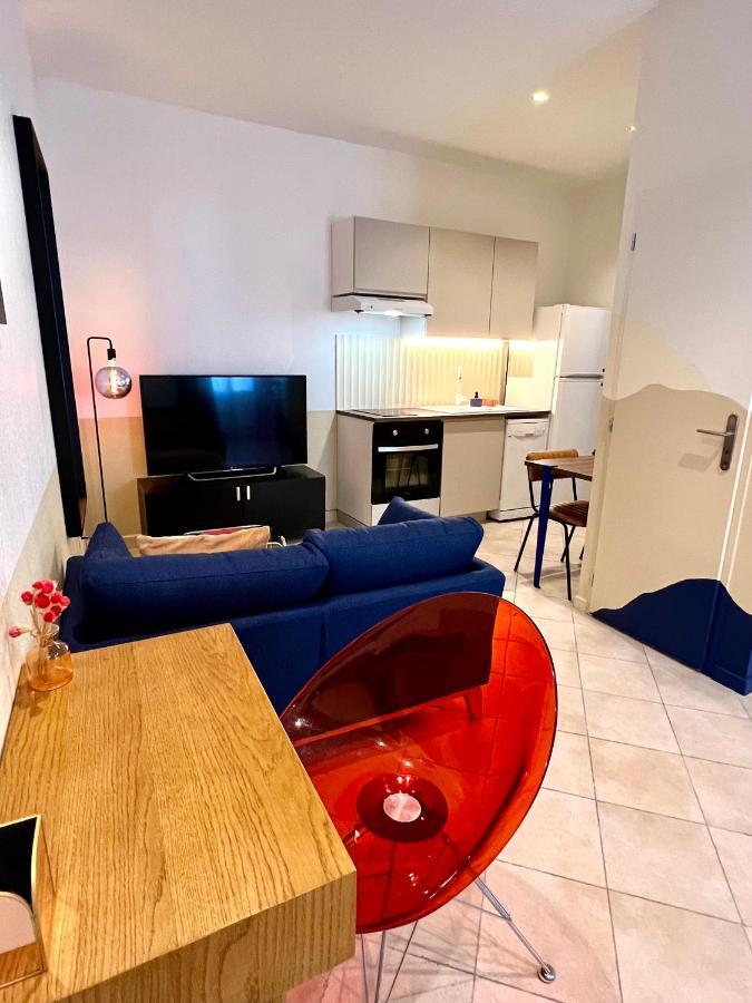 Roma Reva: Design Et Home Cinema Ним Экстерьер фото