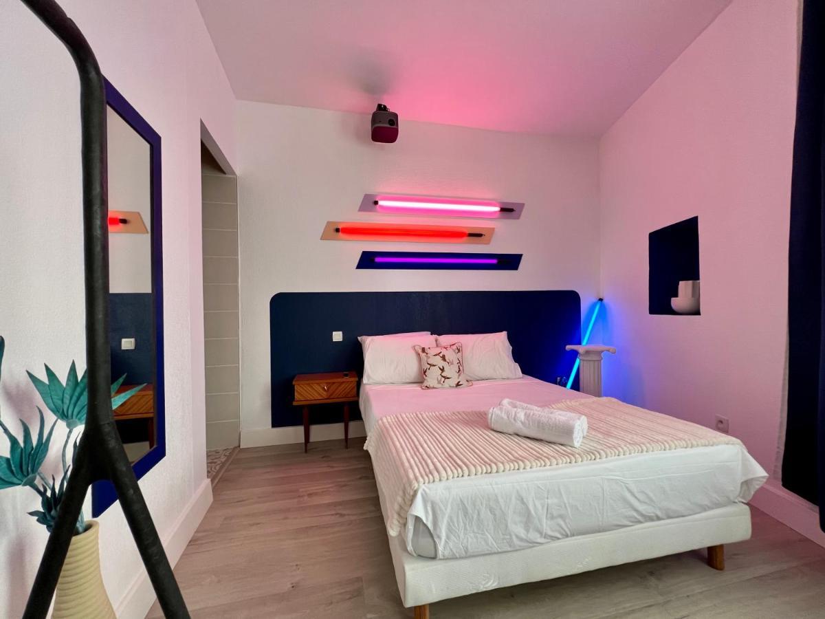 Roma Reva: Design Et Home Cinema Ним Экстерьер фото