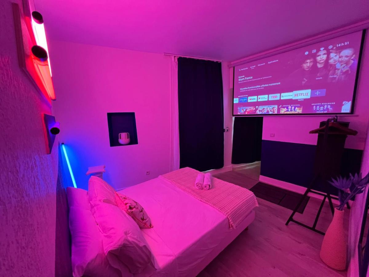Roma Reva: Design Et Home Cinema Ним Экстерьер фото